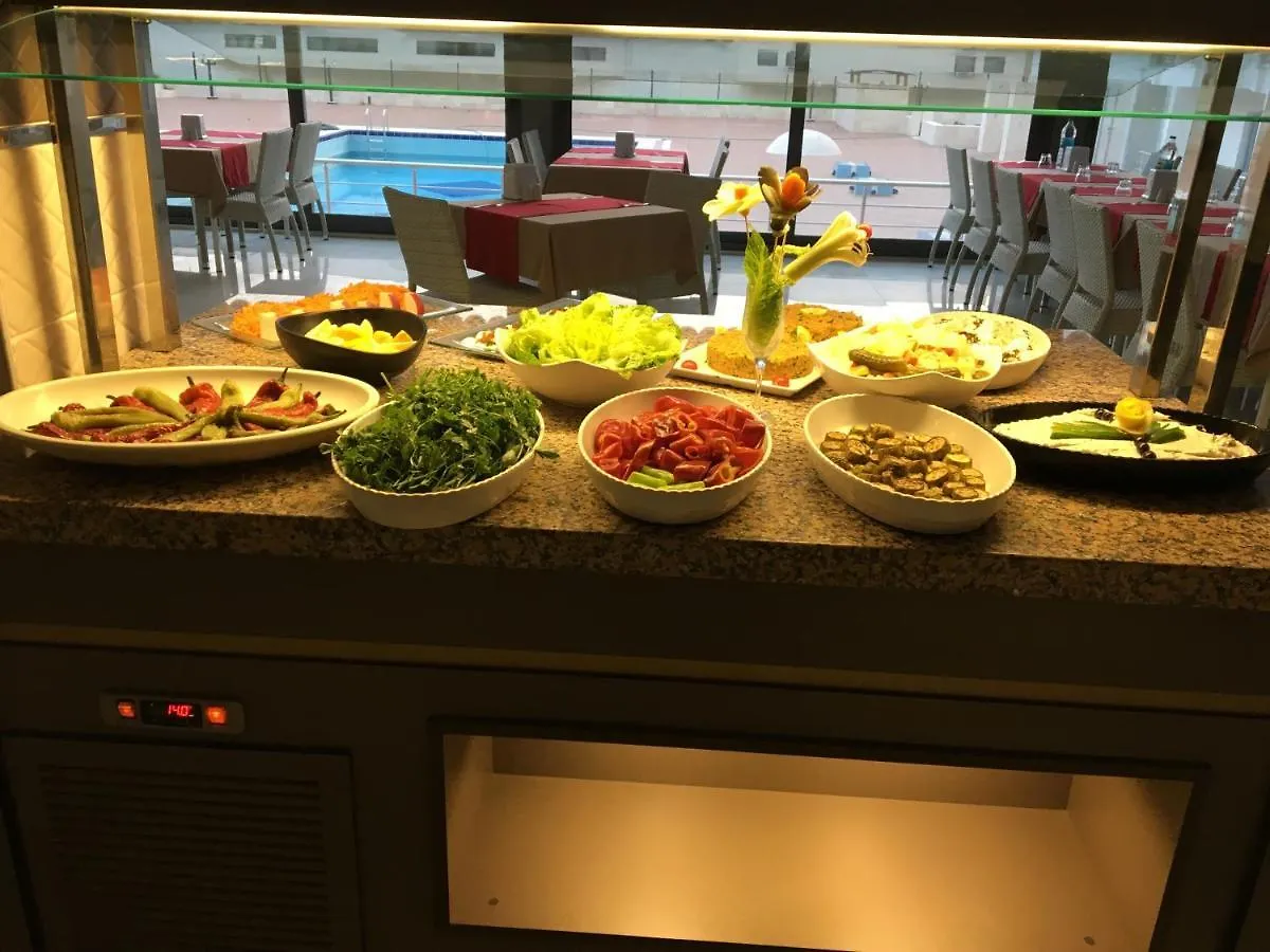 Ayma Beach Resort 쿠사다시 4*,