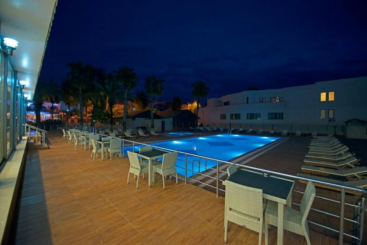 Ayma Beach Resort 쿠사다시 호텔
