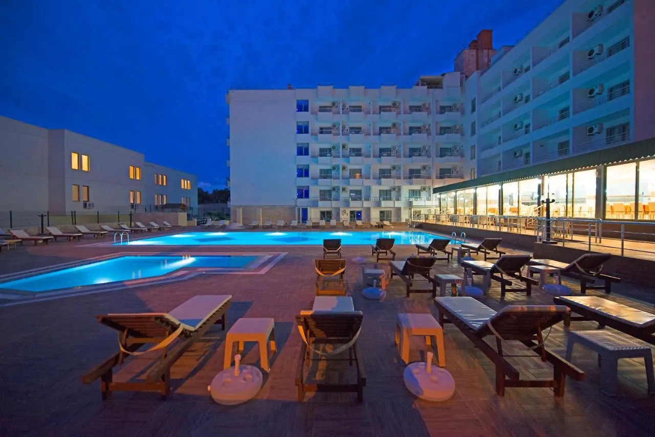 호텔 Ayma Beach Resort 쿠사다시