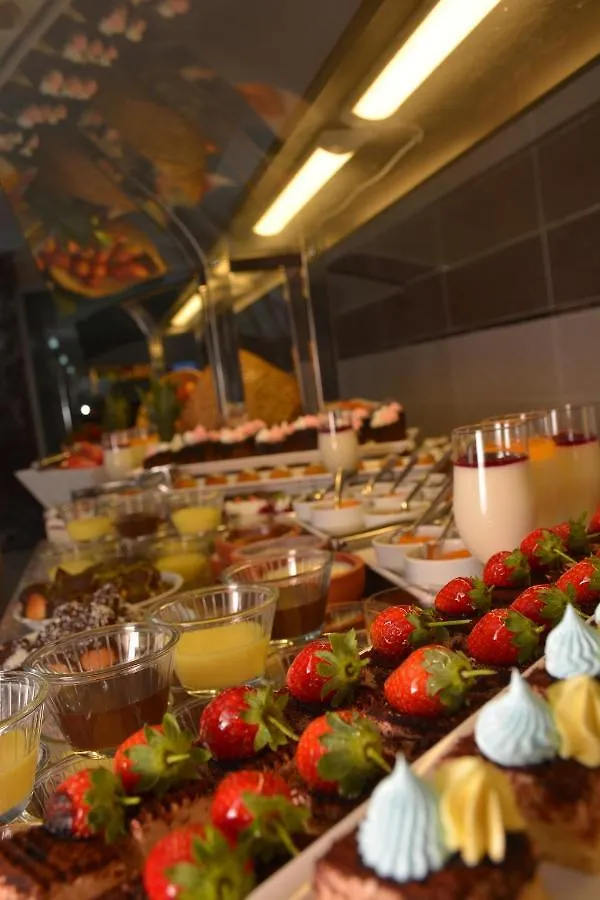 Ayma Beach Resort 쿠사다시 호텔