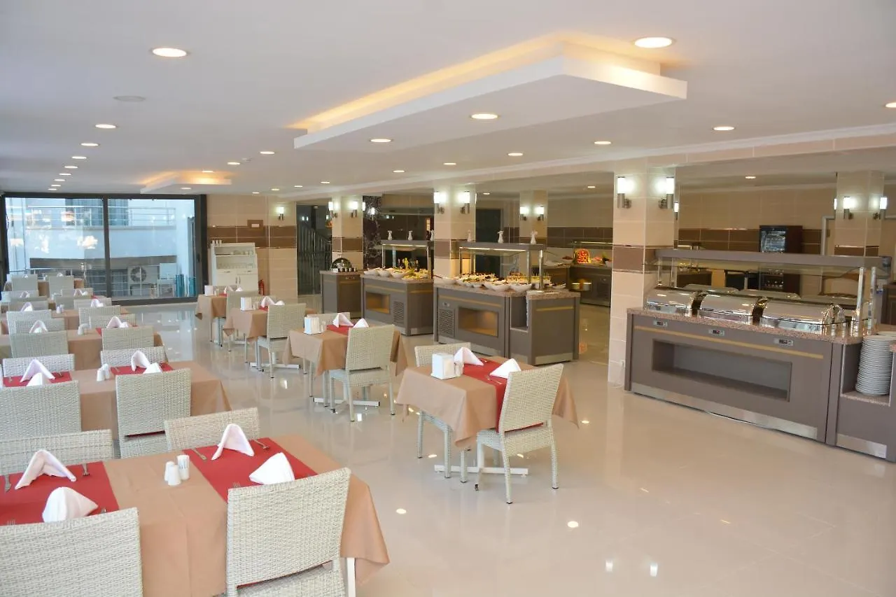 Ayma Beach Resort Kuşadası 4*,
